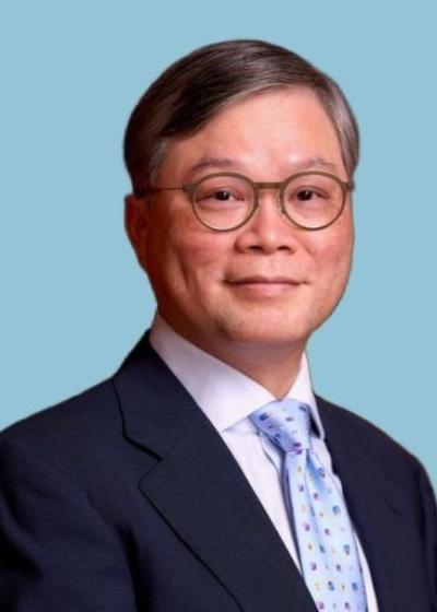 Dr  Yam Kwong Yui Blue Background Chopped